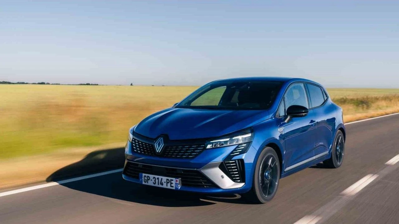 Renault’nun ÖTV muafiyeti düzenlemesiyle öne çıkan modelleri Clio ve Megane Sedan oldu