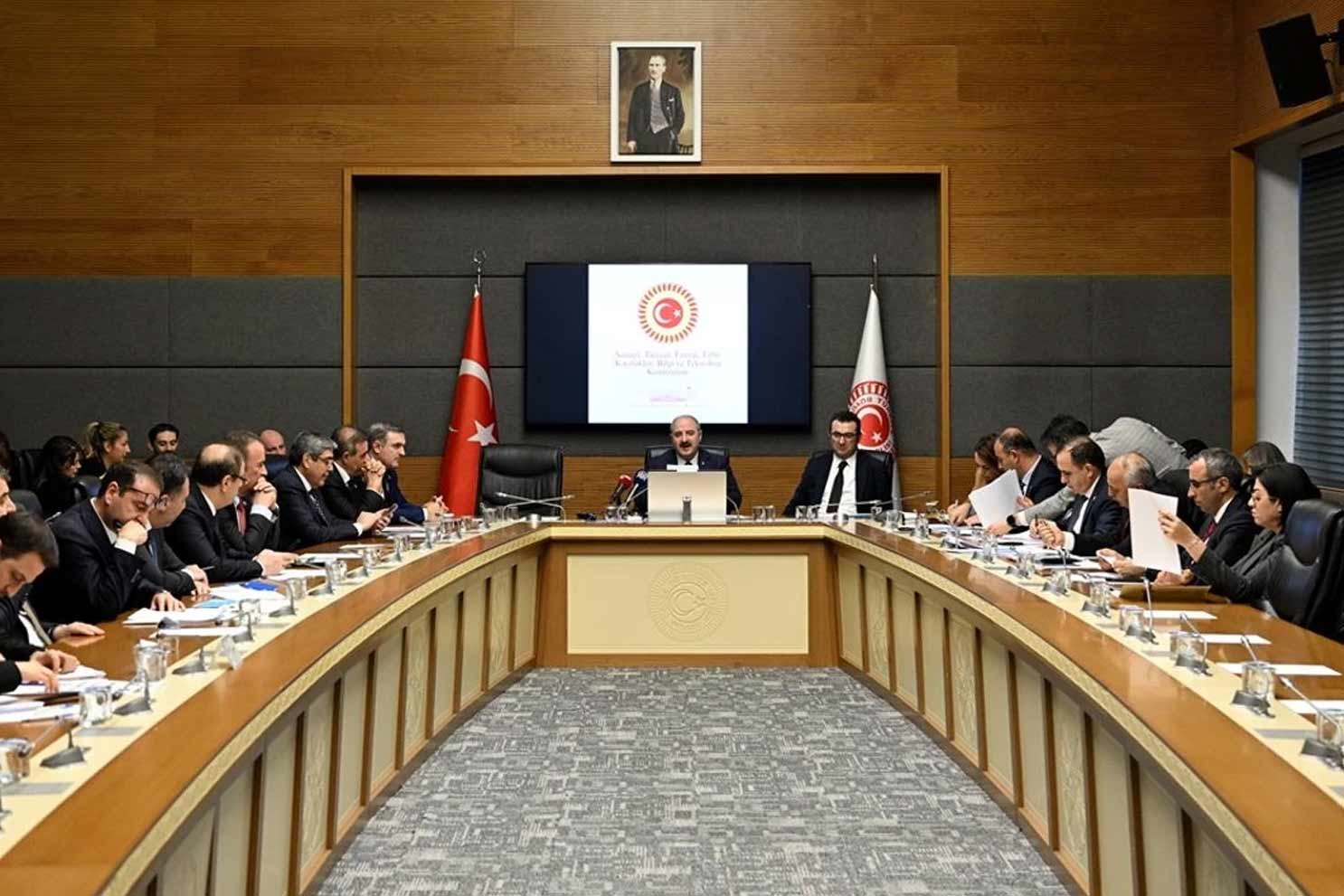 Sanayi ve ticarete ilişkin düzenlemeleri de içeren kanun teklifi, Komisyon’da kabul edildi