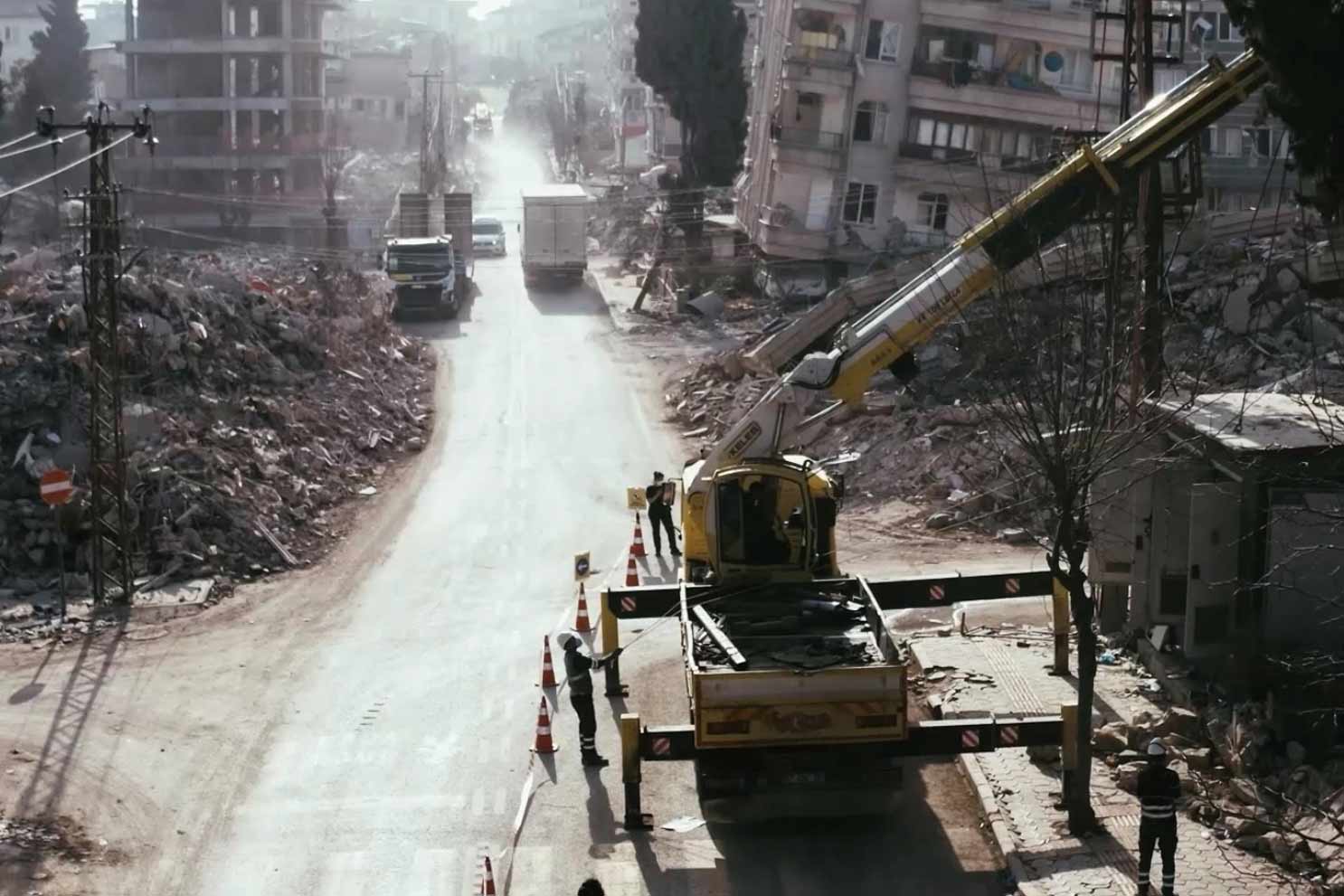 Toroslar EDAŞ’tan deprem bölgesine enerji ve dayanıklı altyapı