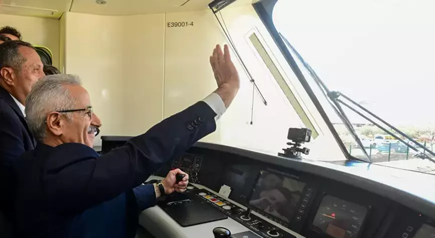 “Gaziray Elektrikli Tren Setleri çok önemli bir kilometre taşıdır”