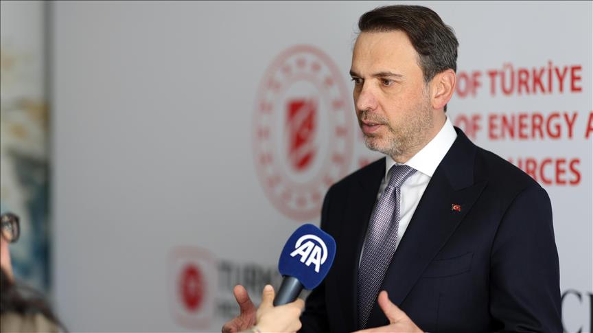 Bakan Bayraktar, petrol ve doğal gaz arama çalışmalarında yeni bir döneme girildiğini söyledi