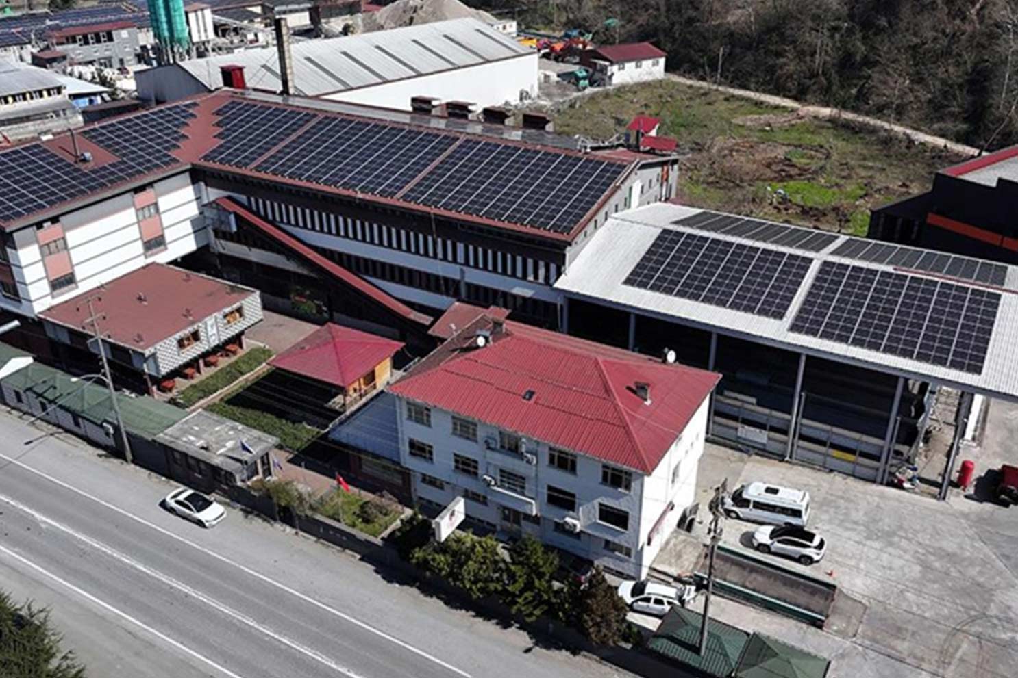 Çay fabrikasının enerji maliyetinin dörtte biri güneş enerjisinden sağlanıyor