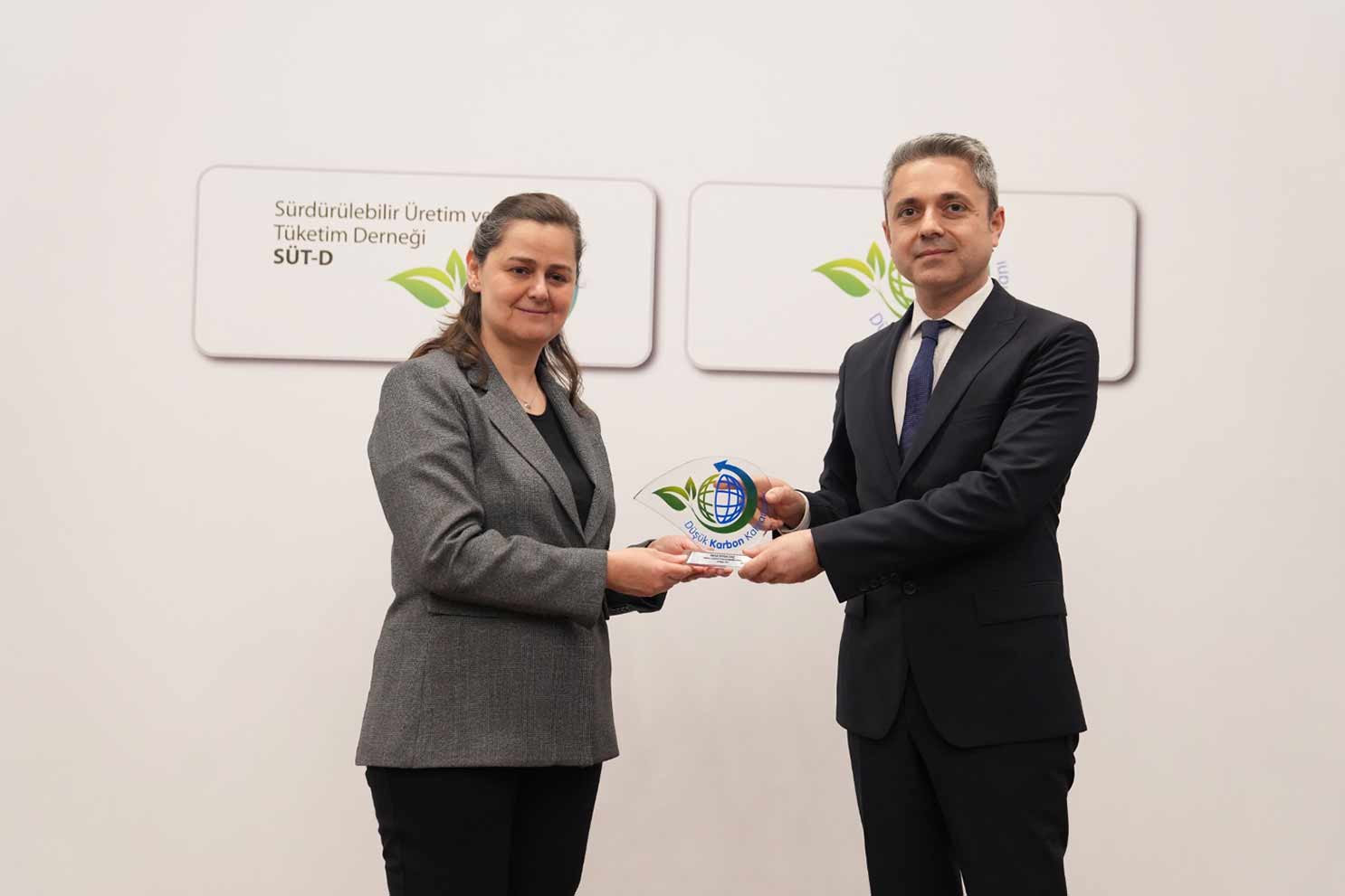 Aksa Doğalgaz Altıncı Kez Düşük Karbon Kahramanı Ödülü’ne değer görüldü