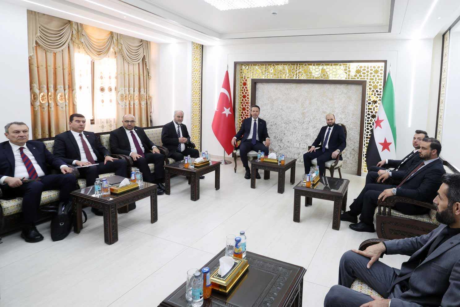 Enerji ve Tabii Kaynaklar Bakanı Bayraktar: Suriye’ye elektrik ihracatını 3 katına çıkaracağız