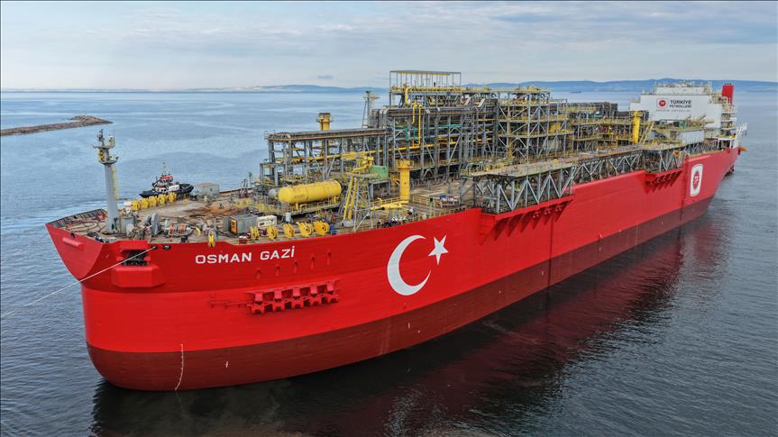 Türkiye’nin ilk yüzer gaz üretim platformu İstanbul’un fethinin yıl dönümünde Boğaz’dan geçecek