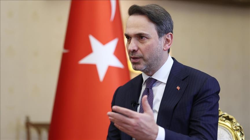 Bakan Bayraktar, elektrik kesintileriyle ilgili endişelenecek bir durumun bulunmadığını söyledi