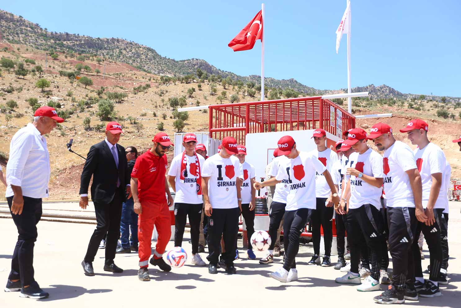 Beşiktaş U16 Futbol Takımı’ndan Gabar’a ziyaret