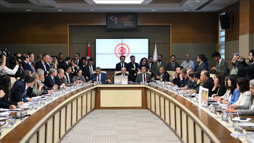 Enerji ve maden alanlarına yönelik düzenlemeler içeren kanun teklifi, Komisyonda