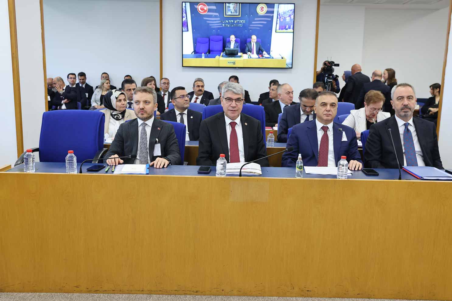 Enerji sektörüne yönelik düzenlemeleri içeren kanun teklifi TBMM Plan ve Bütçe Komisyonunda kabul edildi