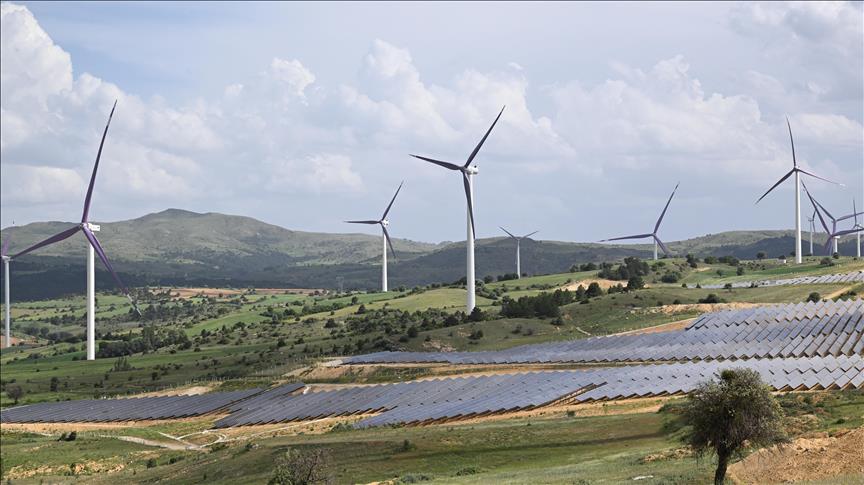 Dünyada yapımı süren 3 enerji projesinden 2’si temiz kaynaklı