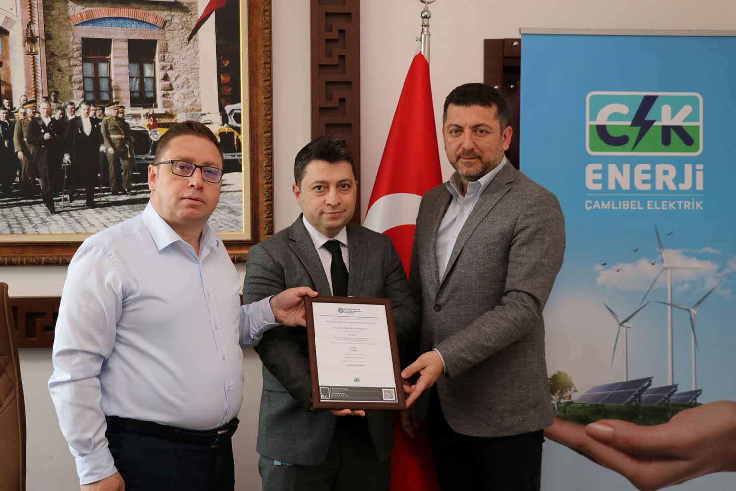 Erbaa OSB, çevre dostu üretimini yeşil enerji sertifikası ile belgelendirdi