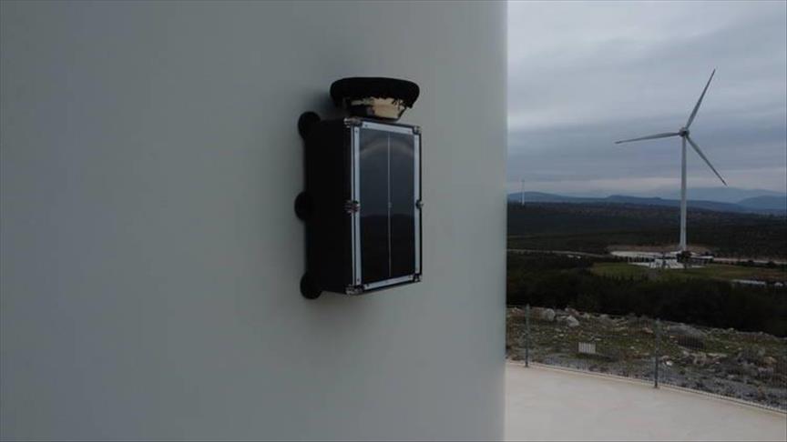 Rüzgar türbini kanatları için “erken uyarı cihazı” geliştiren iki genç mühendis ihracata başladı