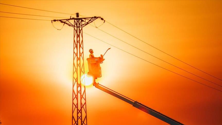 Toroslar EDAŞ, Gaziantep’te aşırı sıcaklarla yükselen elektrik talebine rağmen kesintisiz enerji sağlıyor