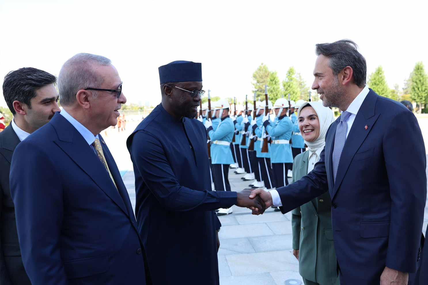 Bakan Bayraktar, Senegal Enerji, Petrol ve Madenler Bakanı ile görüştü