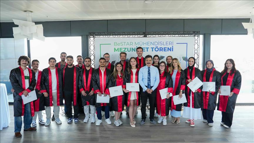 BEDAŞ’ın yeni nesil “BeSTAR” mühendisleri mezun oldu