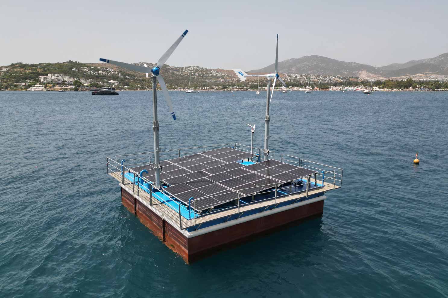 Bodrum Belediyesi, deniz suyunu güneş ve rüzgarla arıtmaya başladı