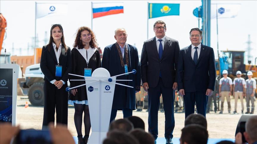 Kazakistan’ın ilk nükleer enerji santralinin inşasına başlandı