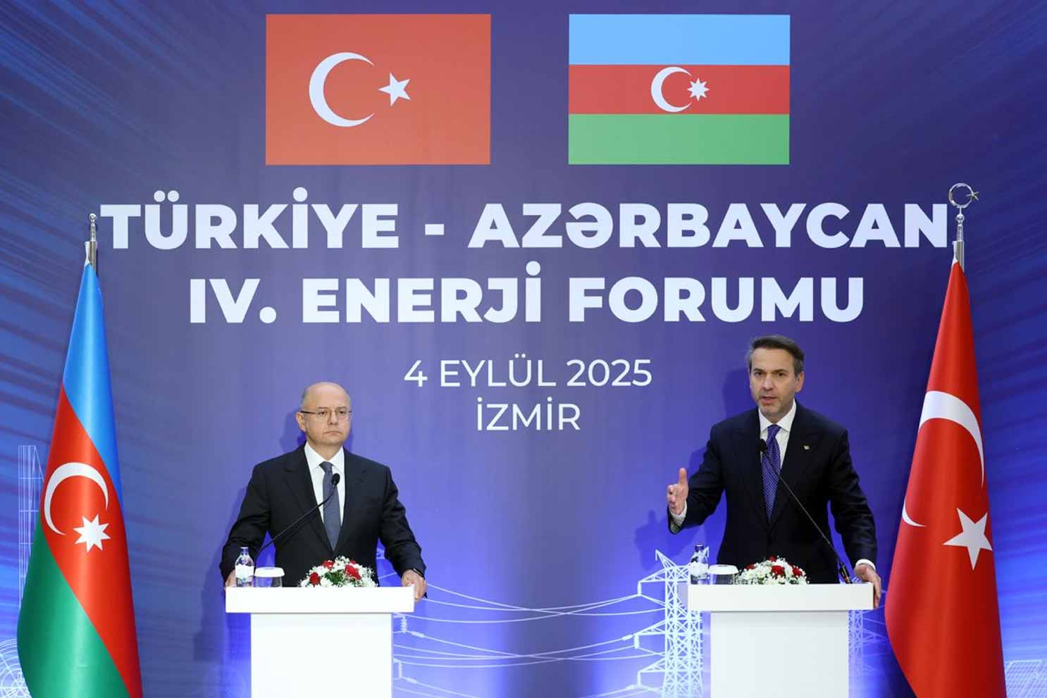 İzmir’de Türkiye-Azerbaycan 4. Enerji Forumu düzenlendi