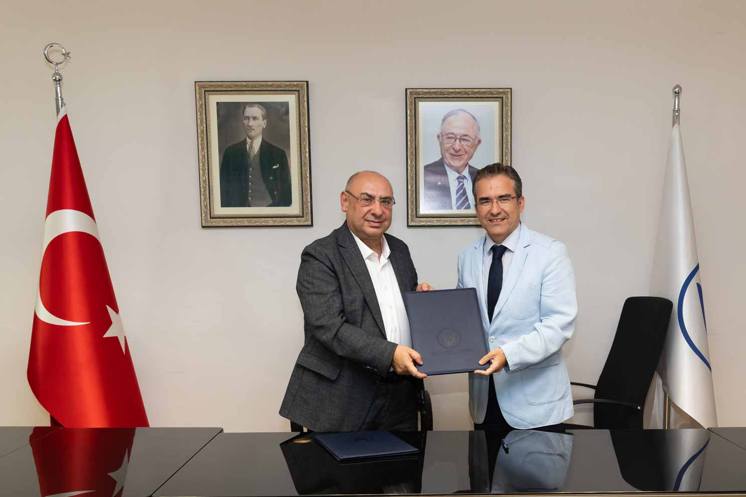 Yaşar Üniversitesi ve İzmir Doğalgaz arasında stratejik iş birliği