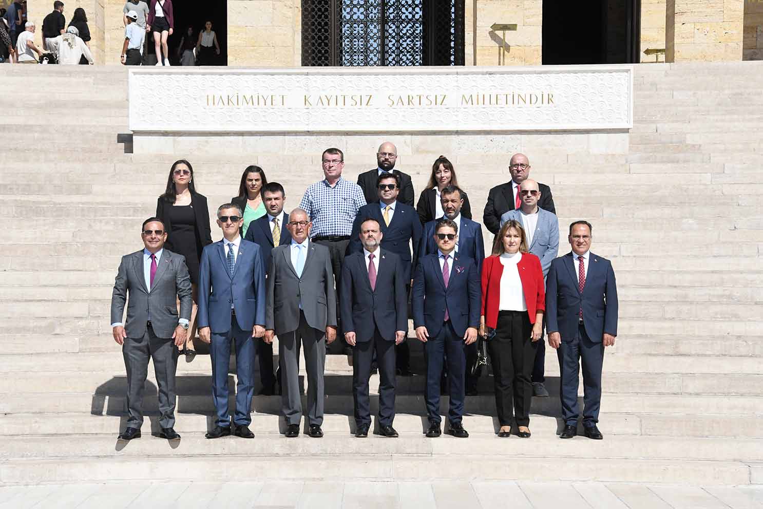 PETFORM kuruluşunun 25. yılı dolayısıyla Anıtkabir’i ziyaret etti