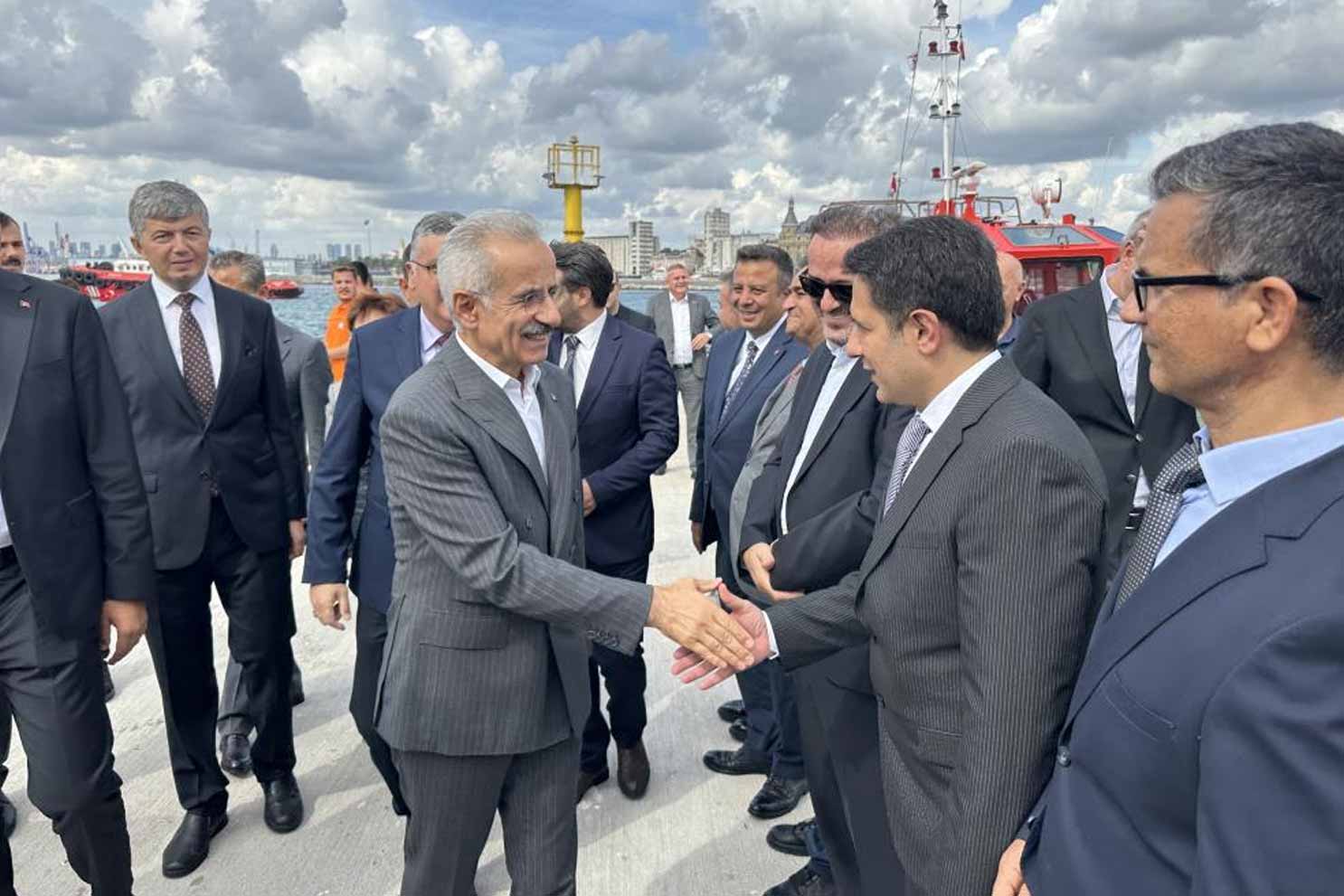 Bakan Uraloğlu: “2025 yılının ilk 8 ayında 26 bin 264 gemi trafiği gerçekleşti”