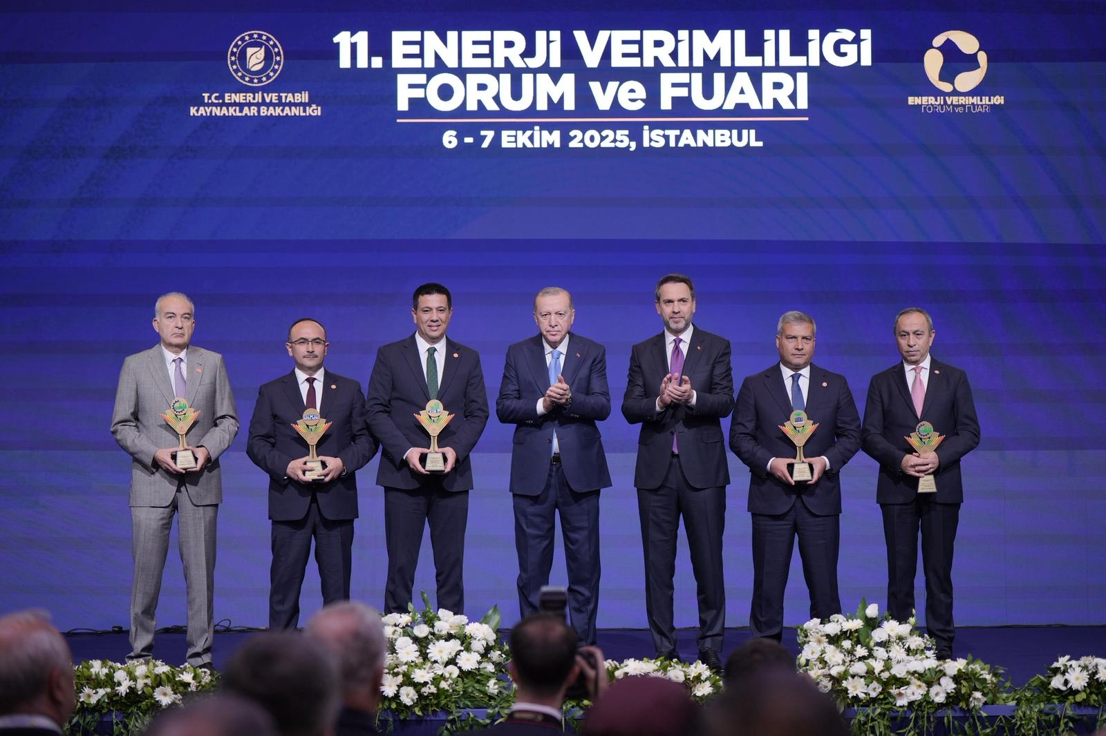 Enerji Verimliliği Forum ve Fuarı’nda SENVER’25 Ödülleri sahiplerini buldu