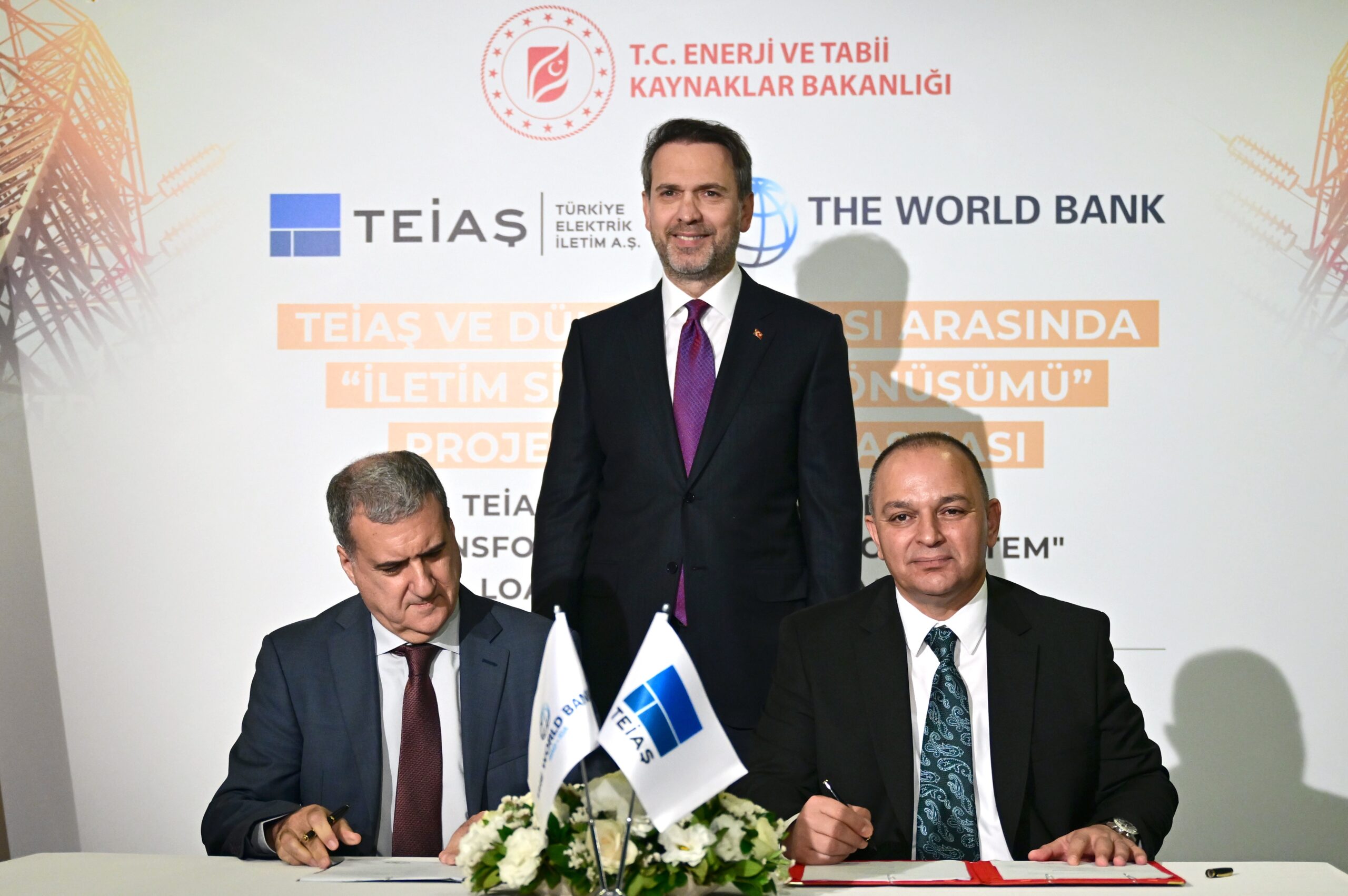 TEİAŞ ile Dünya Bankası iletim sisteminin dönüştürülmesine yönelik 750 milyon dolarlık anlaşma imzaladı