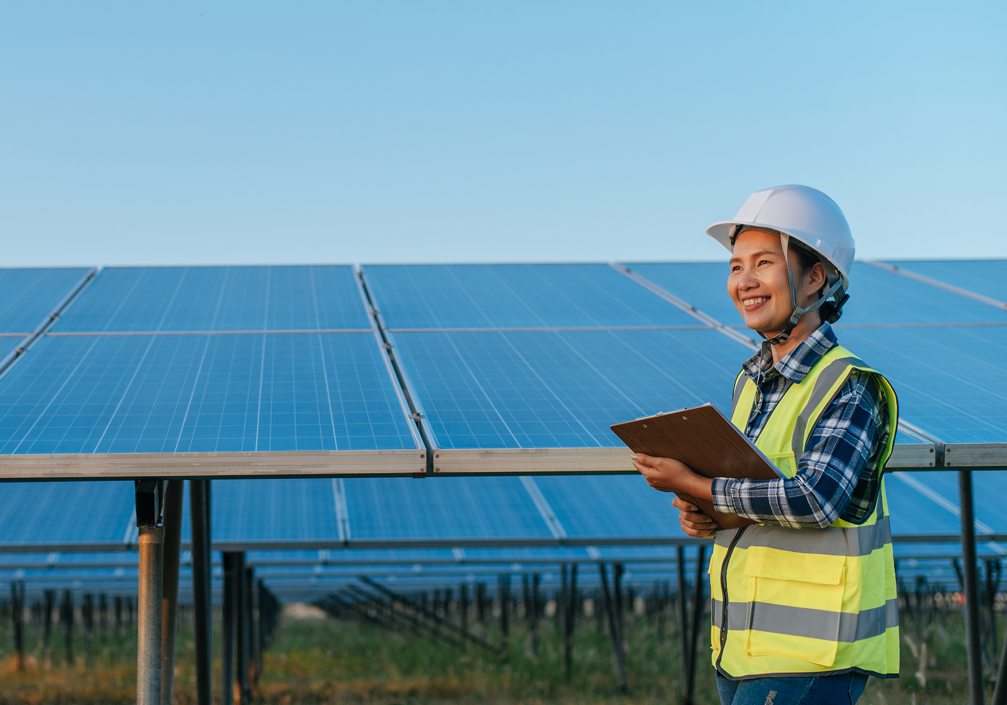 Yenilenebilir enerji sektöründeki tam zamanlı işlerin yüzde 32’sini kadınlar yürütüyor