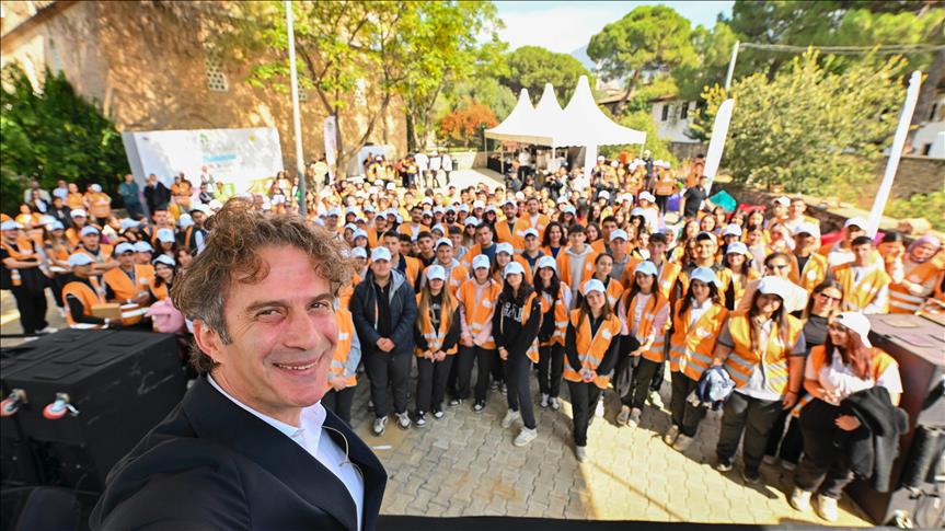 Enerjisa Enerji’nin SENTRUM Projesi, genç gönüllüleri Birgi’de bir araya getirdi