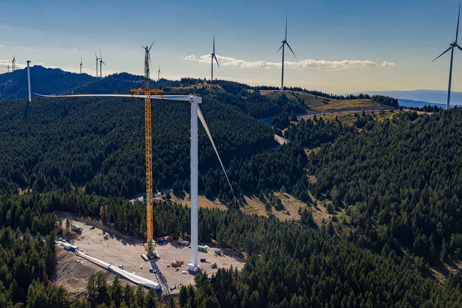 Hareket’ten Umman’da 8,4 milyon dolarlık rüzgar enerjisi operasyonu