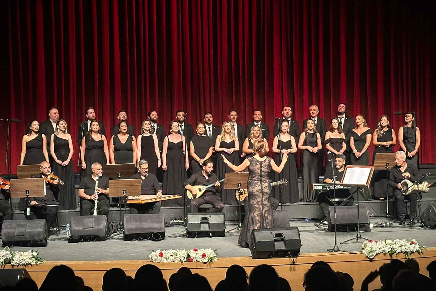 İzmir Doğalgaz Çalışan Korosu’ndan İzmir’e özel konser