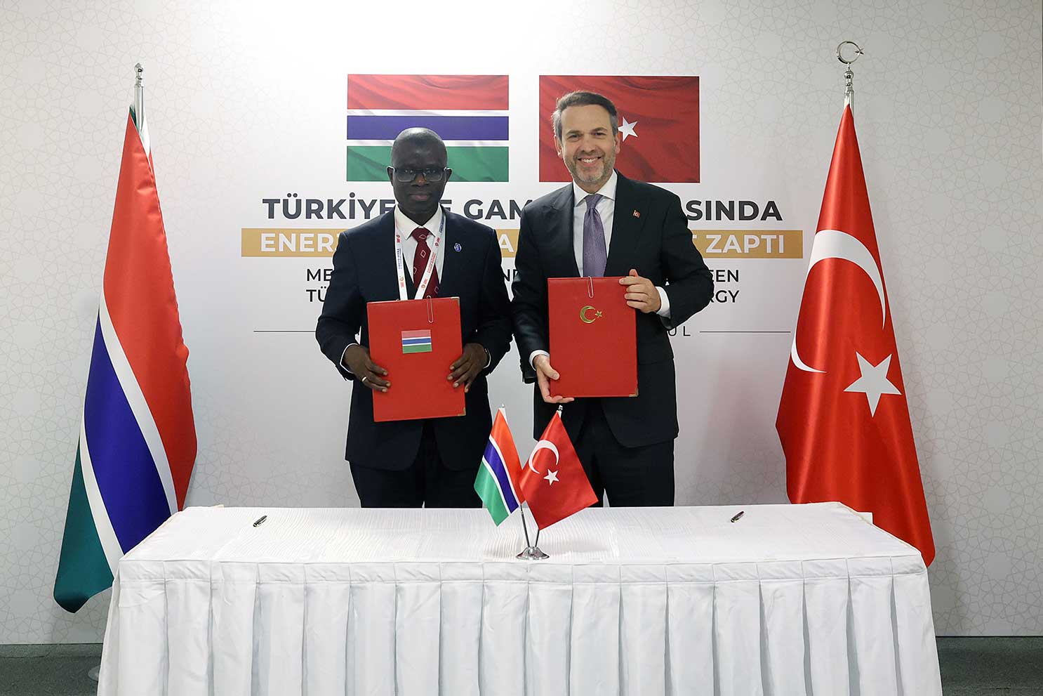Türkiye ve Gambiya’dan enerji alanında yeni iş birliği adımı
