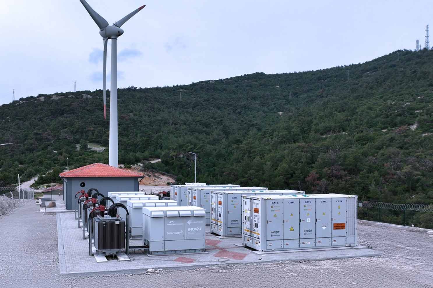 Türkiye’nin ilk depolamalı RES’inin bakanlık kabulü gerçekleşti