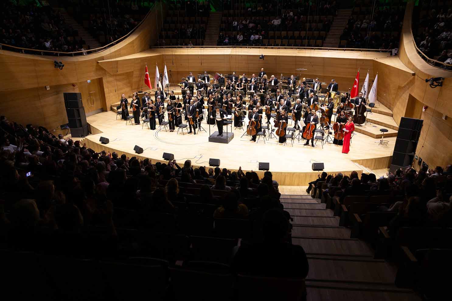 Beta Enerji Filarmoni Orkestrası konser geliriyle gençlere destek oluyor