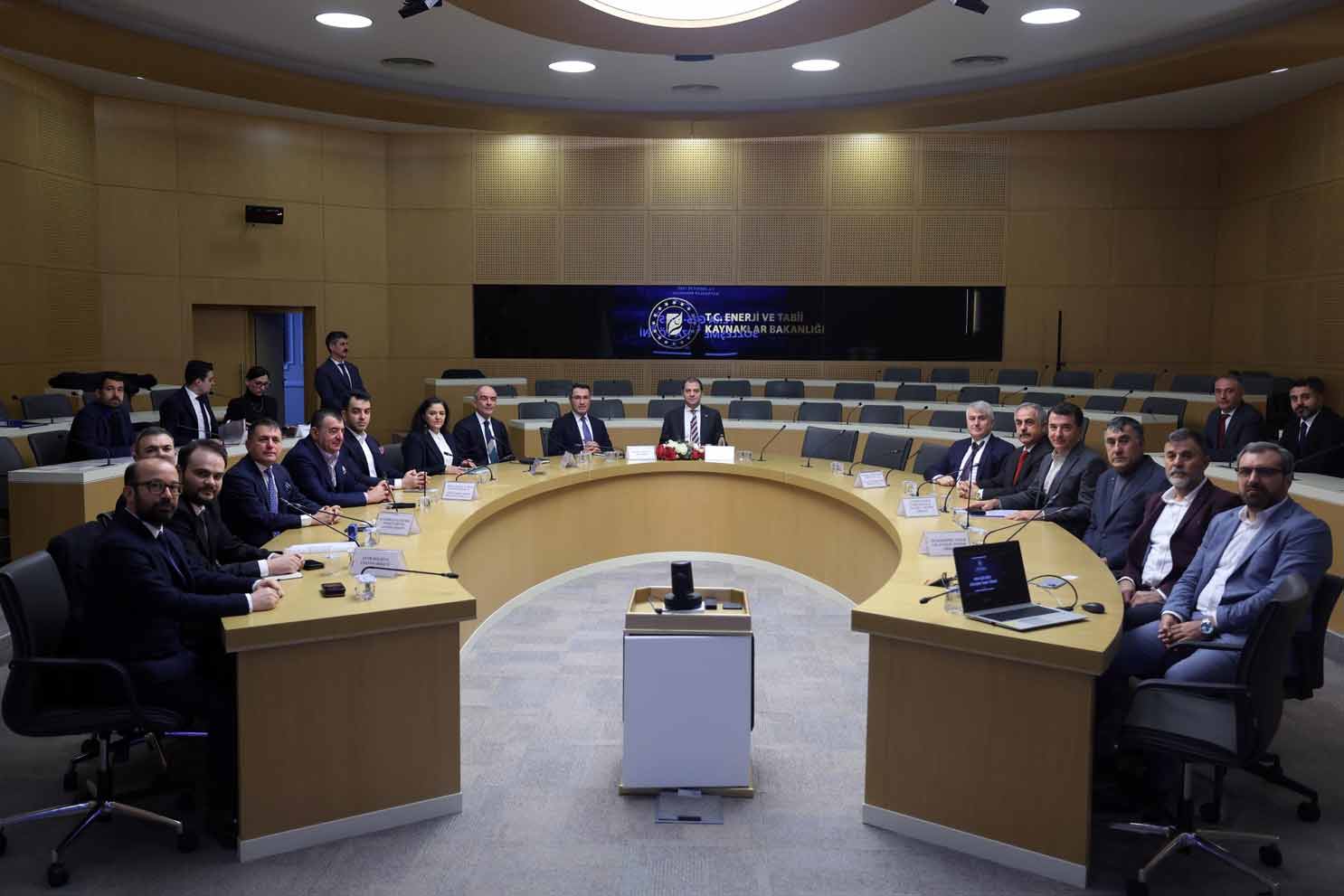 YEKA GES-2025 yarışmalarının sözleşmeleri imzalandı