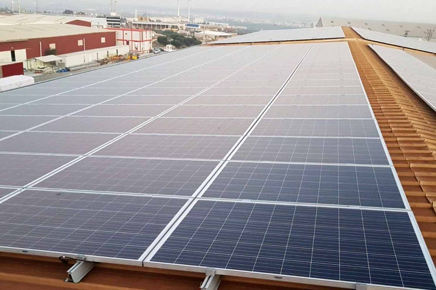 Hanelerde maliyetleri düşüren çatı GES’ler iklim krizine bireysel kalkan oluyor