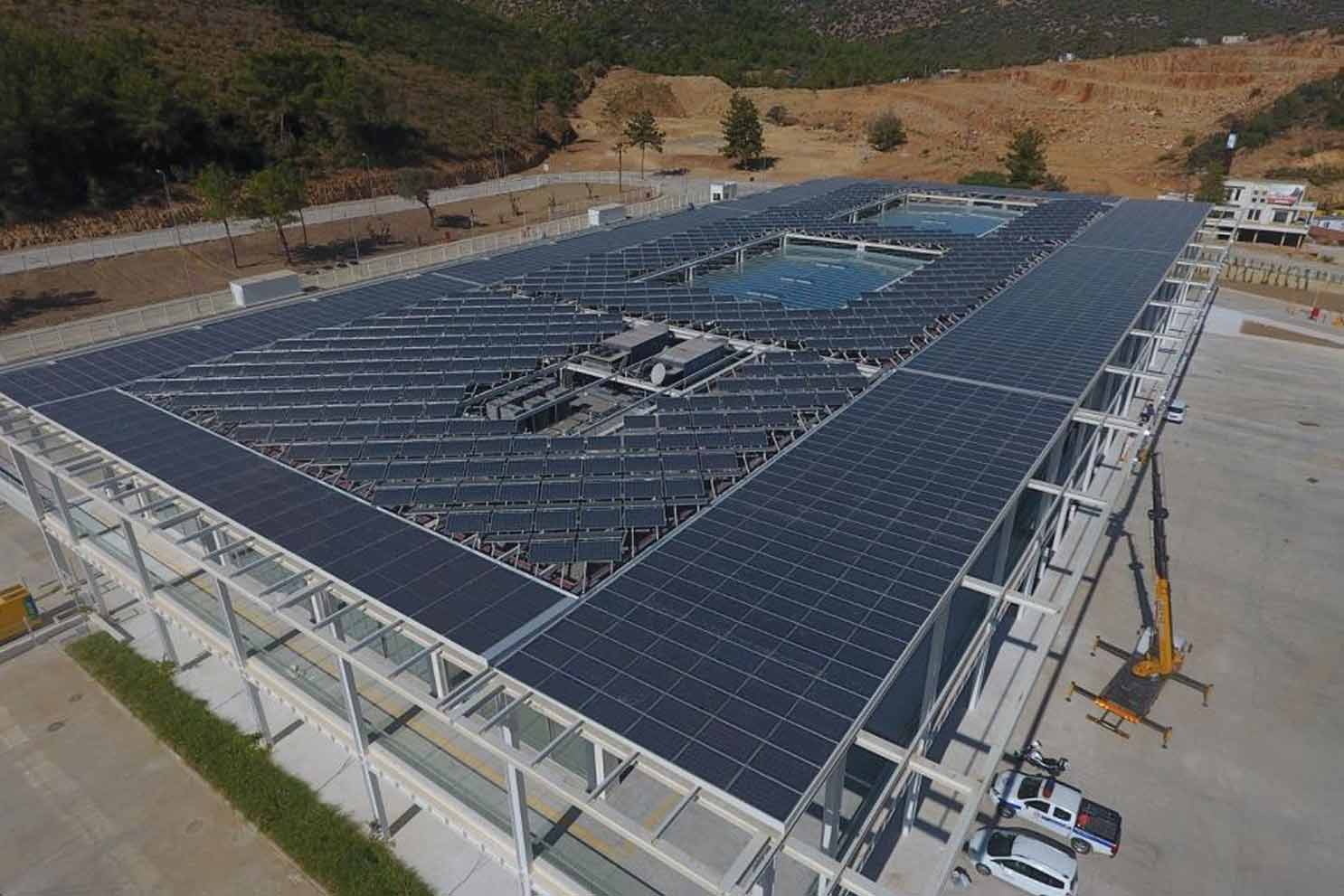 Büyükşehir, güneş enerjisinde verimi artırıyor