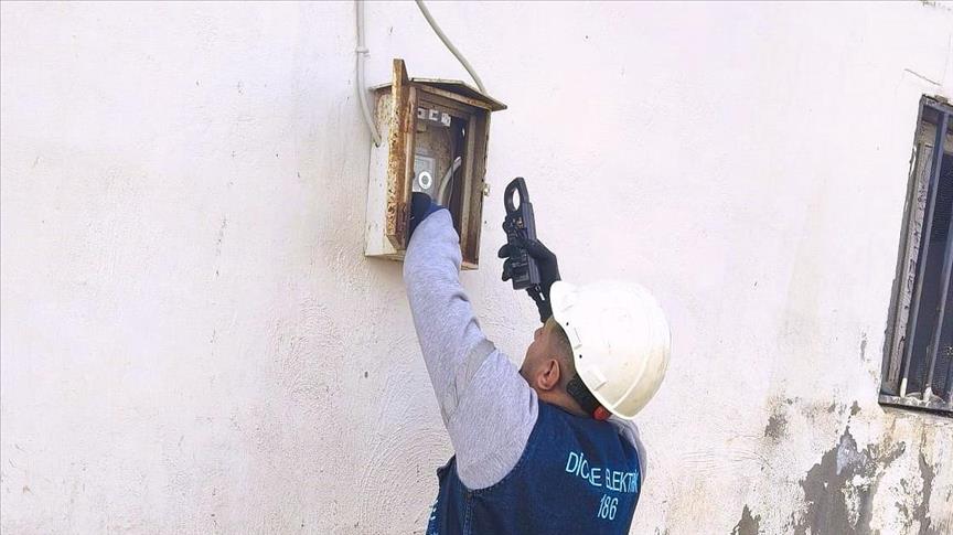 Dicle Elektrik, Şanlıurfa’da bir haftada 946 kaçak elektrik bağlantısı tespit etti