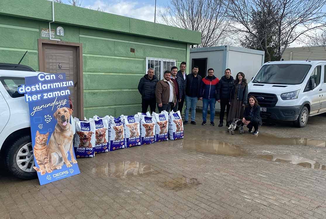 OEDAŞ’tan barınağa 300 kg mama bağışı
