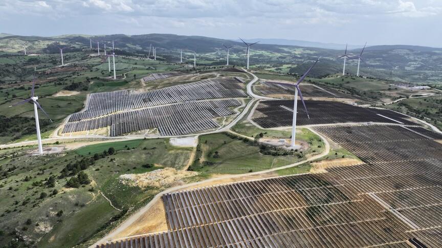Enerji sektörü genç kadınların kariyer tercihinde ilk sıralara yükseldi