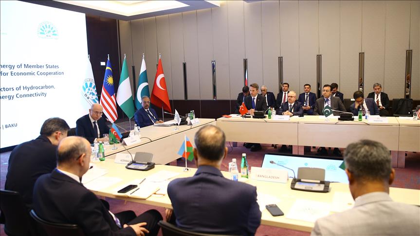 Bakü’de D8 Enerji Bakanları 1. Toplantısı yapıldı
