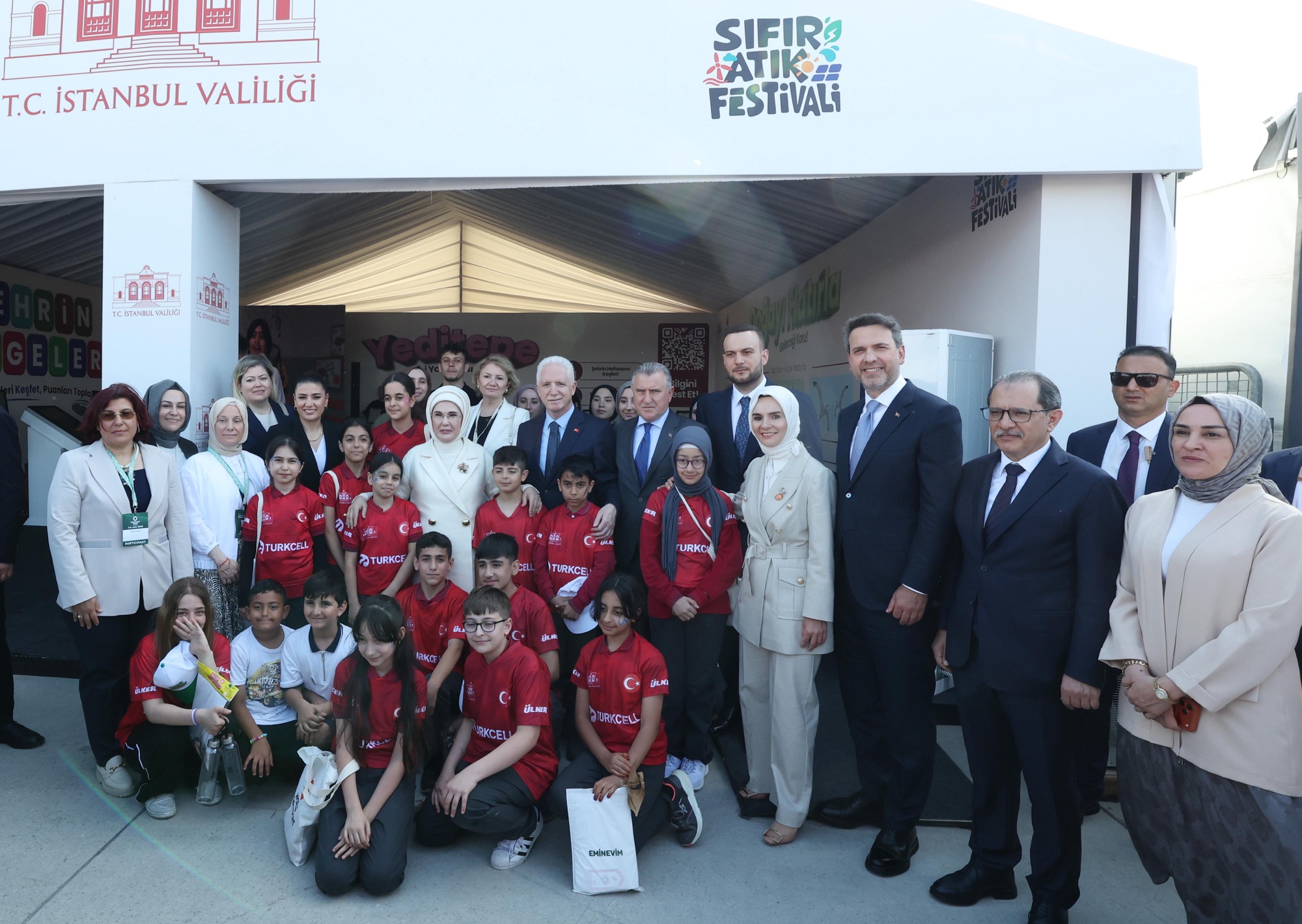 Bakan Bayraktar, Sıfır Atık Festivali’ni ziyaret etti