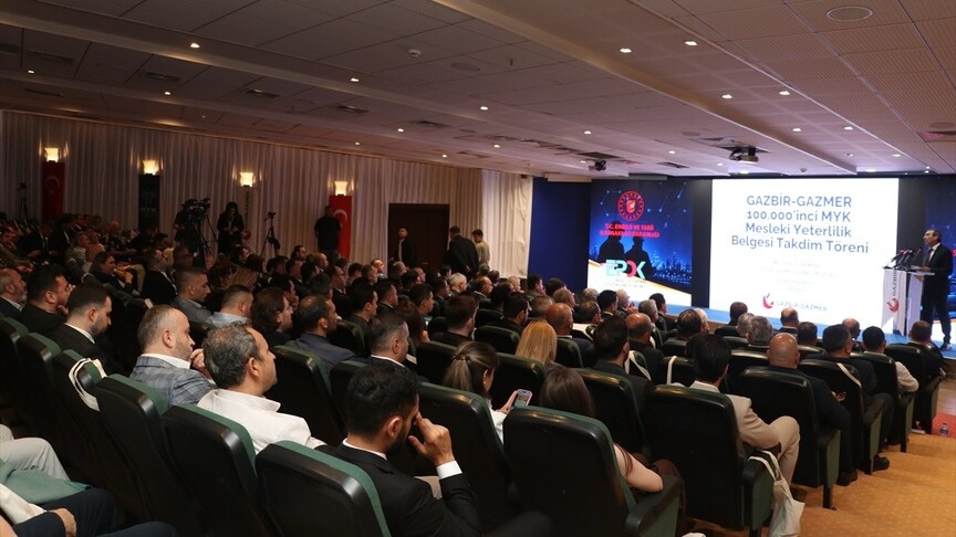 Sakarya’da “GAZBİR-GAZMER 100 bininci MYK Mesleki Yeterlilik Belgesi Takdim Töreni” düzenlendi