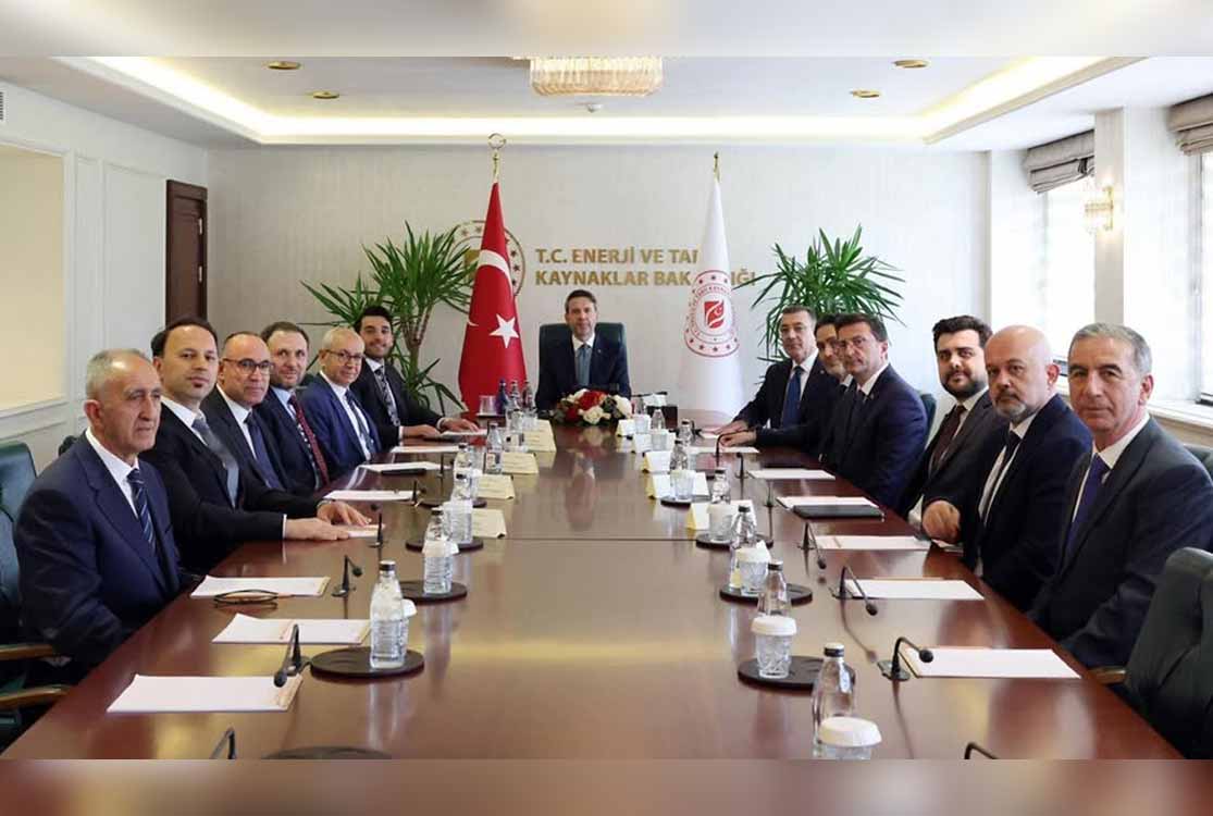 KÖMÜRDER’in yeni yönetiminden Bakan Bayraktar’a ziyaret