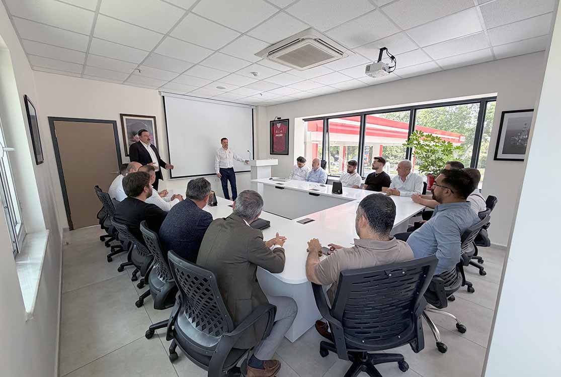LUKOIL, bayi toplantılarını ‘işin kalbinin attığı yerde’ gerçekleştirdi
