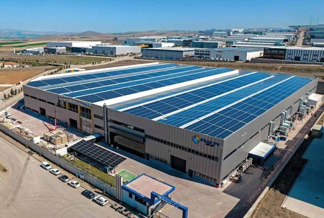 Peak PV panel üretiminin yanına batarya üretimini ekliyor