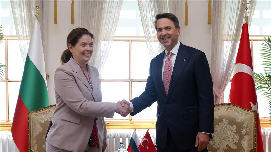 Bakan Bayraktar, Bulgaristan Enerji Bakanı Petrova ile enerji alanında iş birliğini görüştü