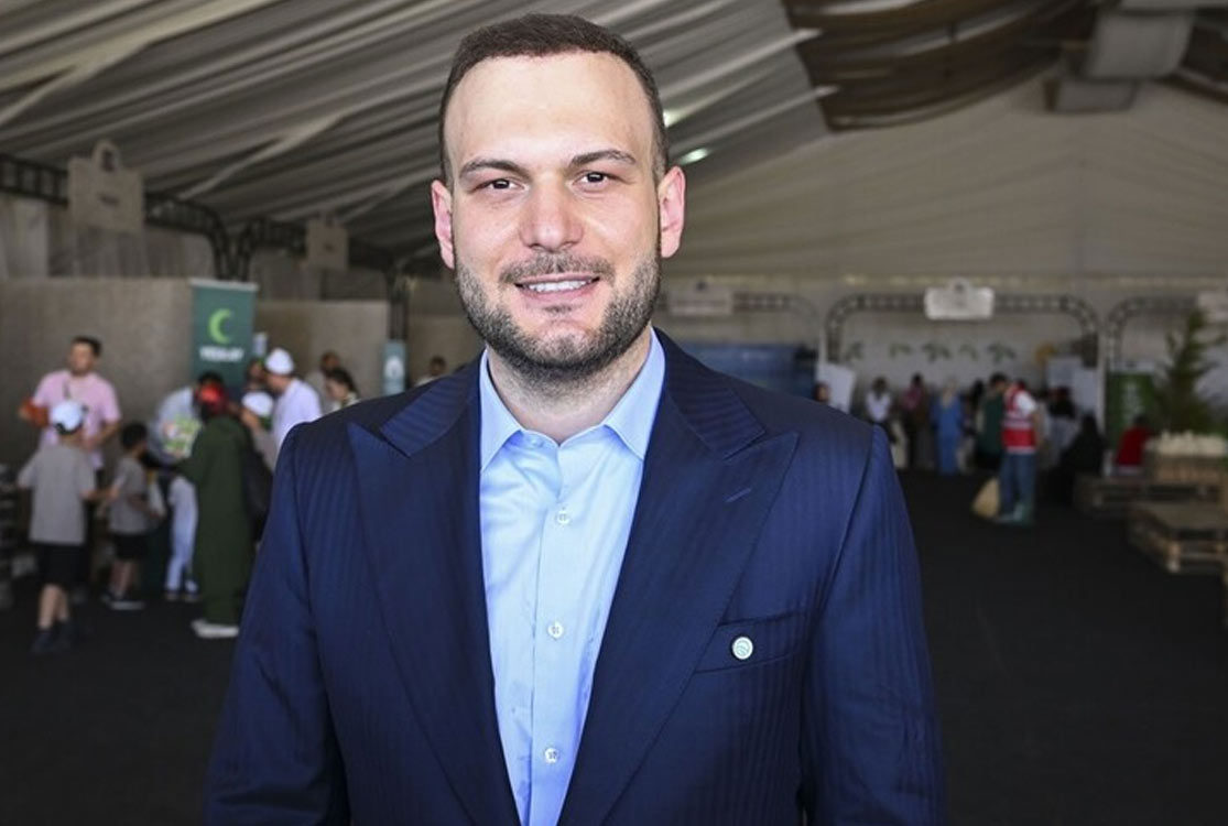Samed Ağırbaş “Sıfır Atık Festivali”ndeki stantları gezdi