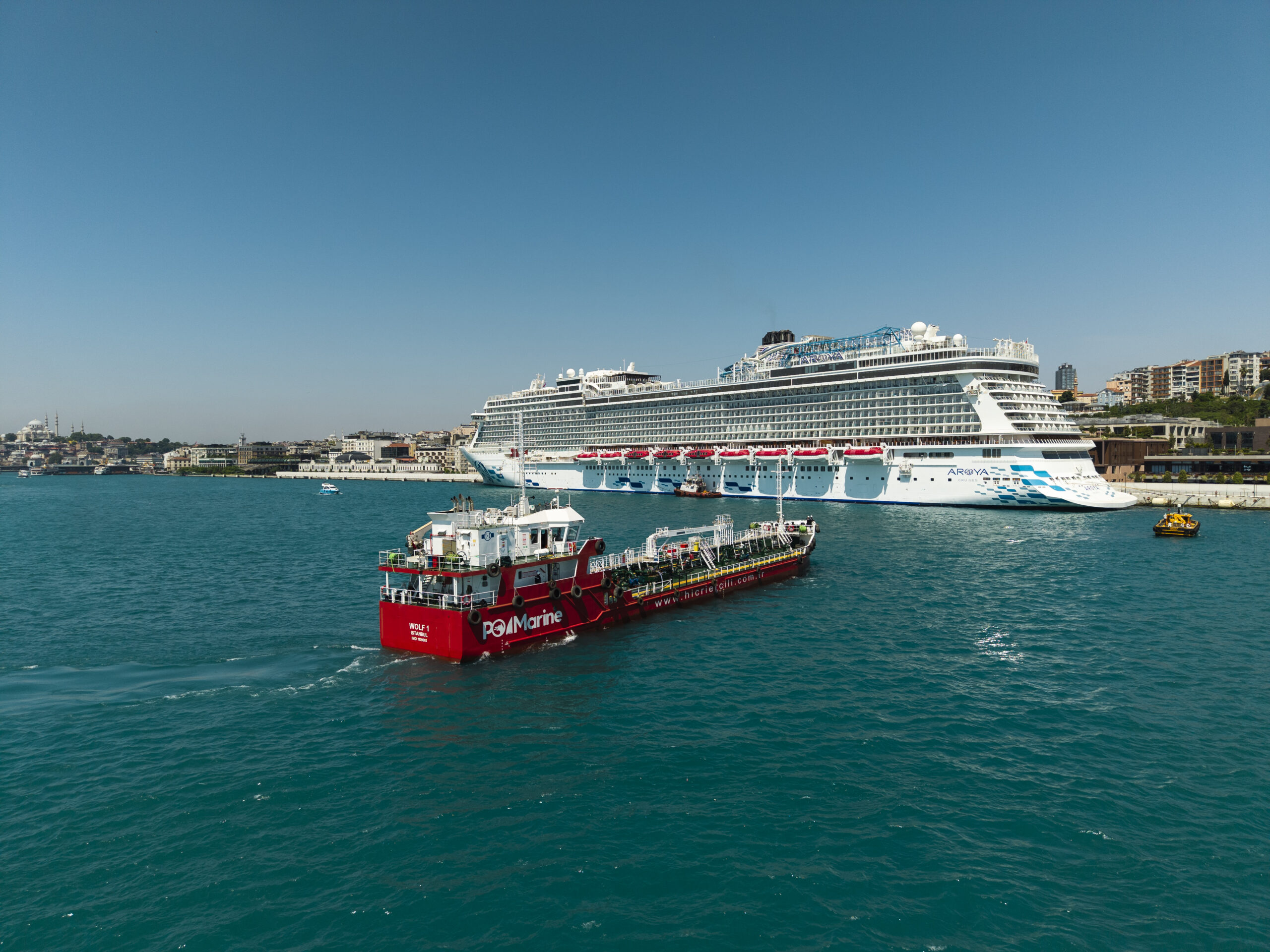 PO/Marine’den Galataport İstanbul’daki dev kruvaziyer gemisi Aroya’ya yakıt ikmali